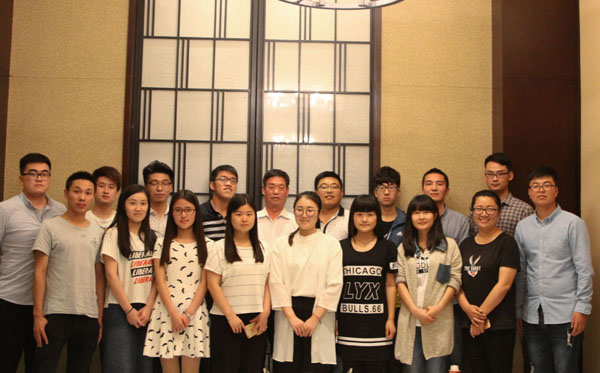 08苏州学生老师座谈会合影.jpg 08苏州学生老师座谈会合影.jpg